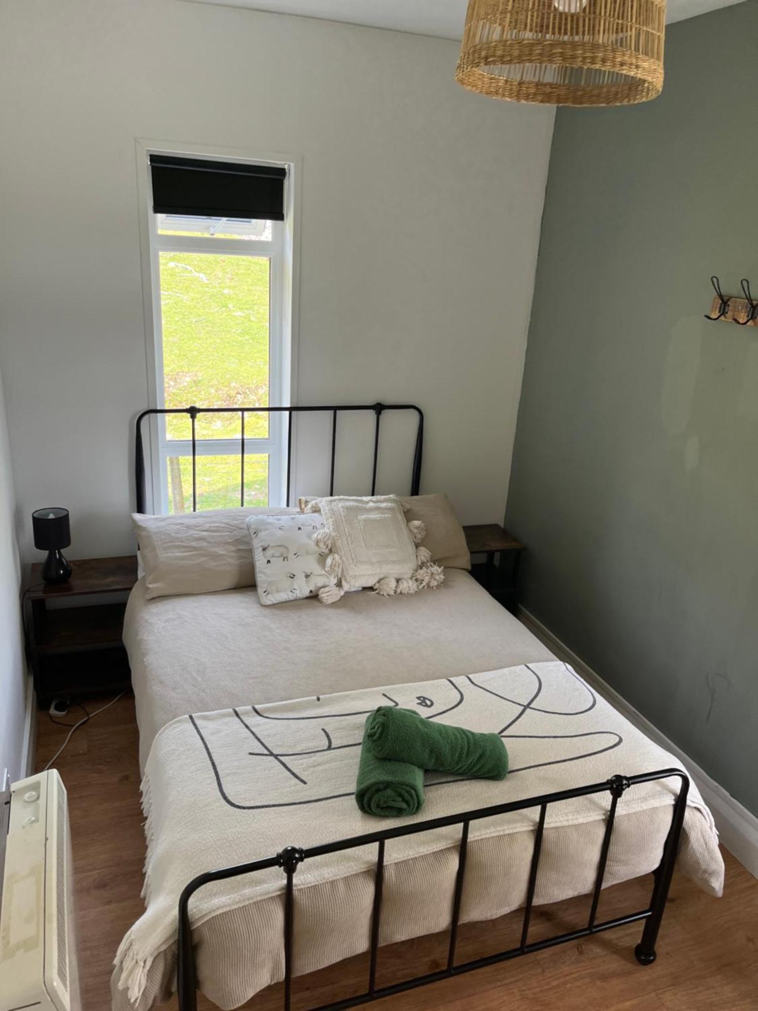 Ben Lettery Hostel Ballynahinch Buitenkant foto